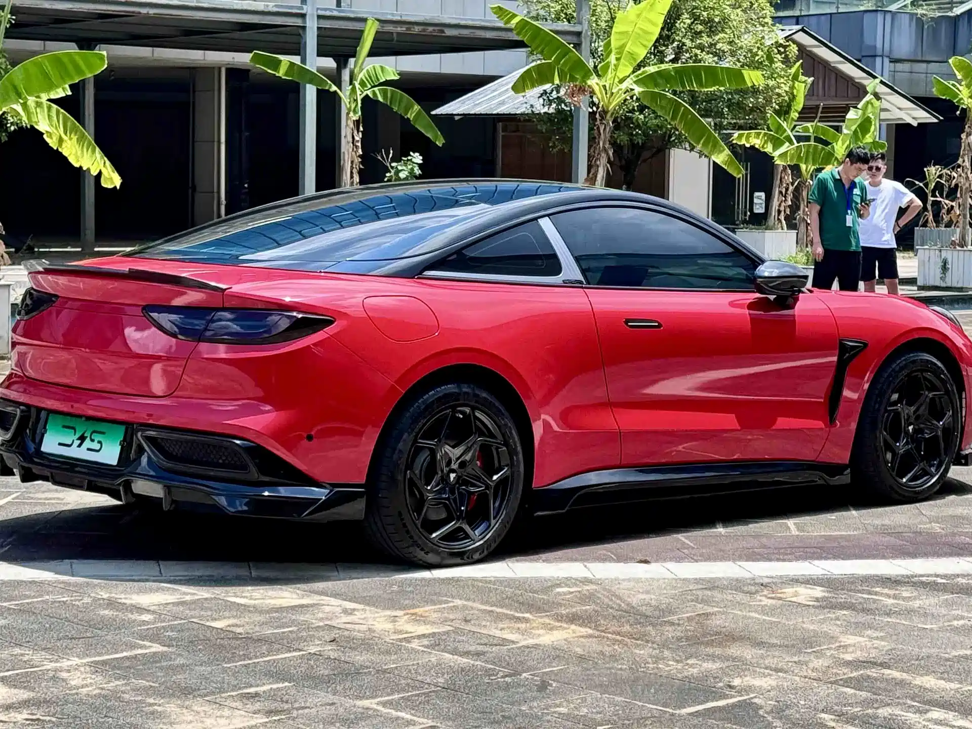 Фото 19 - Nezha Auto Nezha GT
