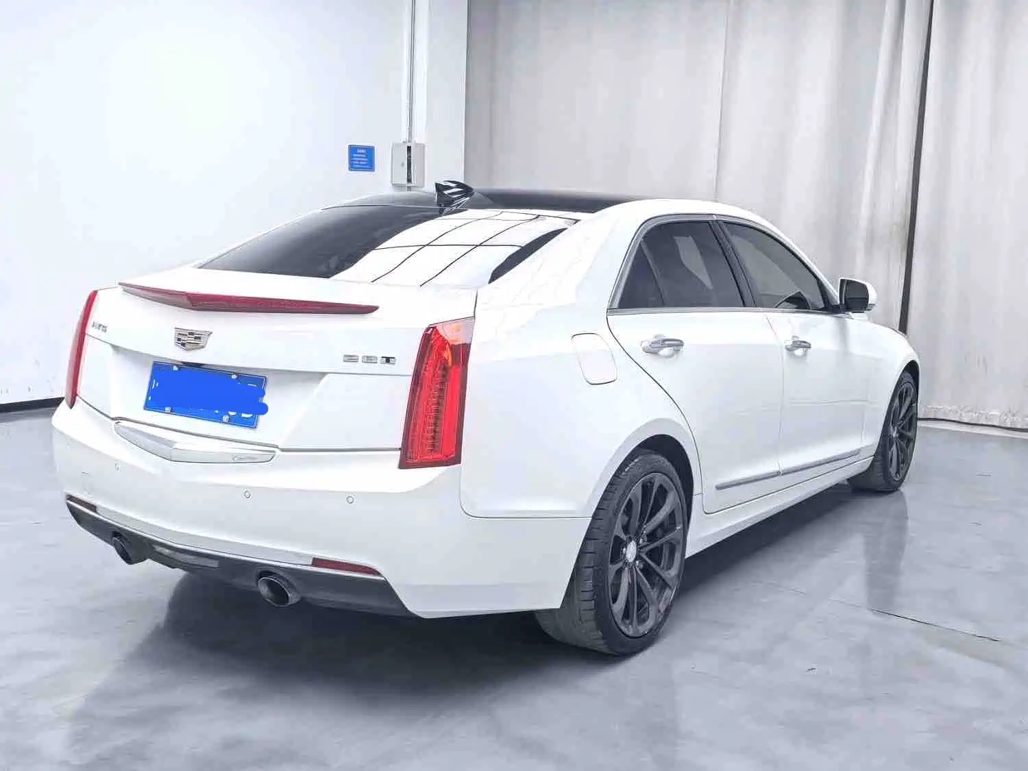 صورة 12 - Cadillac ATS-L