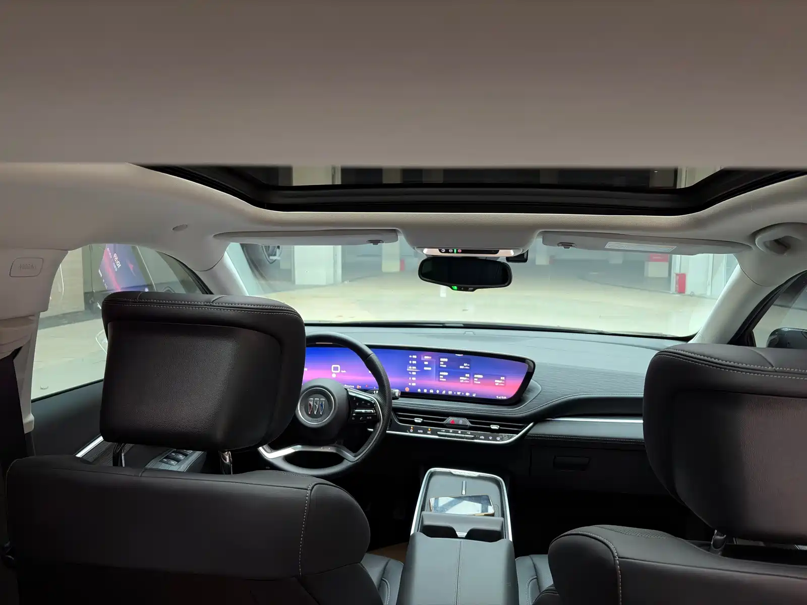 Photo 13 - Buick LaCrosse
