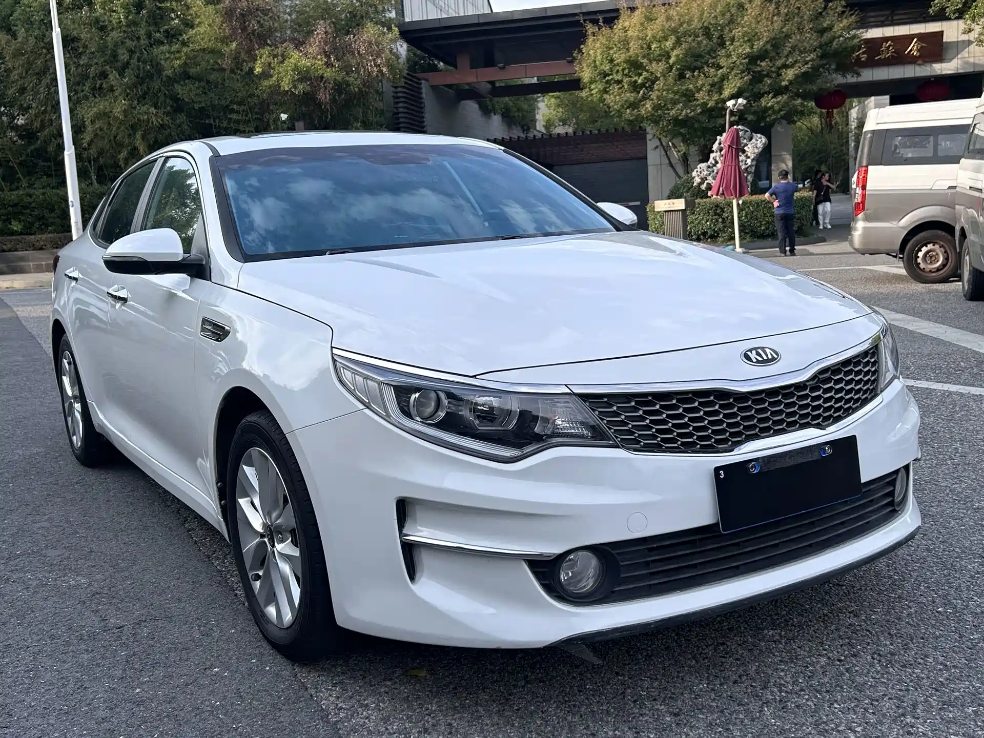 Photo 3 - Kia K5