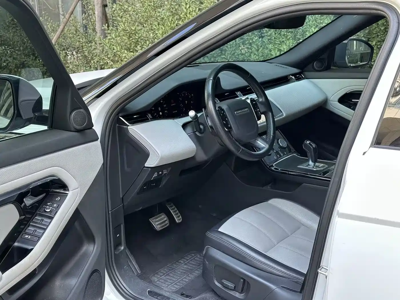 Land Rover Range Rover Evoque 2020 249PS R-DYNAMIC S Sport Edition фото 11