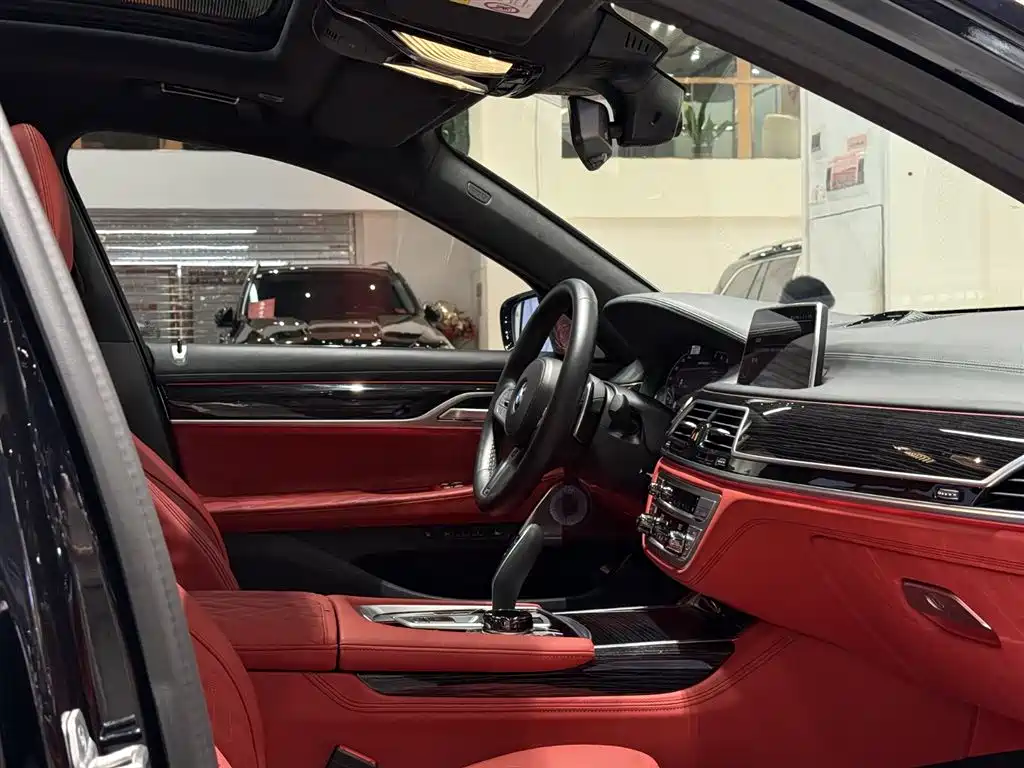 BMW 7 Series 2019 Facelift M760Li xDrive V12 Sport Package фото 18
