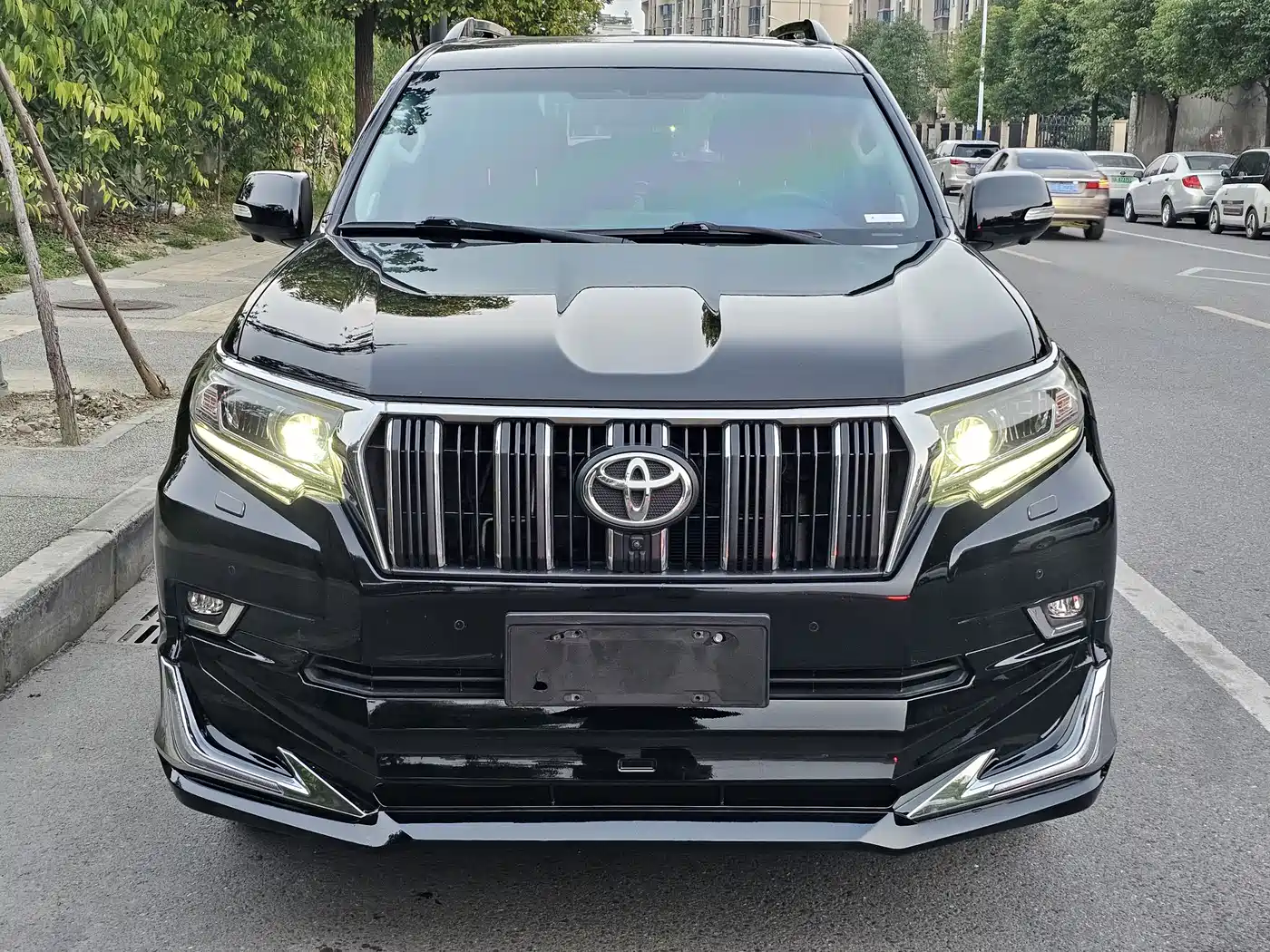 Toyota Prado 2019 3.5L Automatic TX-L Zunxiang Edition with Rear-mounted Spare Tire фото 2
