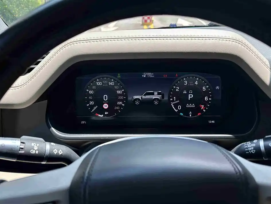 Land Rover Defender 2022 Model 90 2.0T P300 Tiger Ambition Edition фото 5