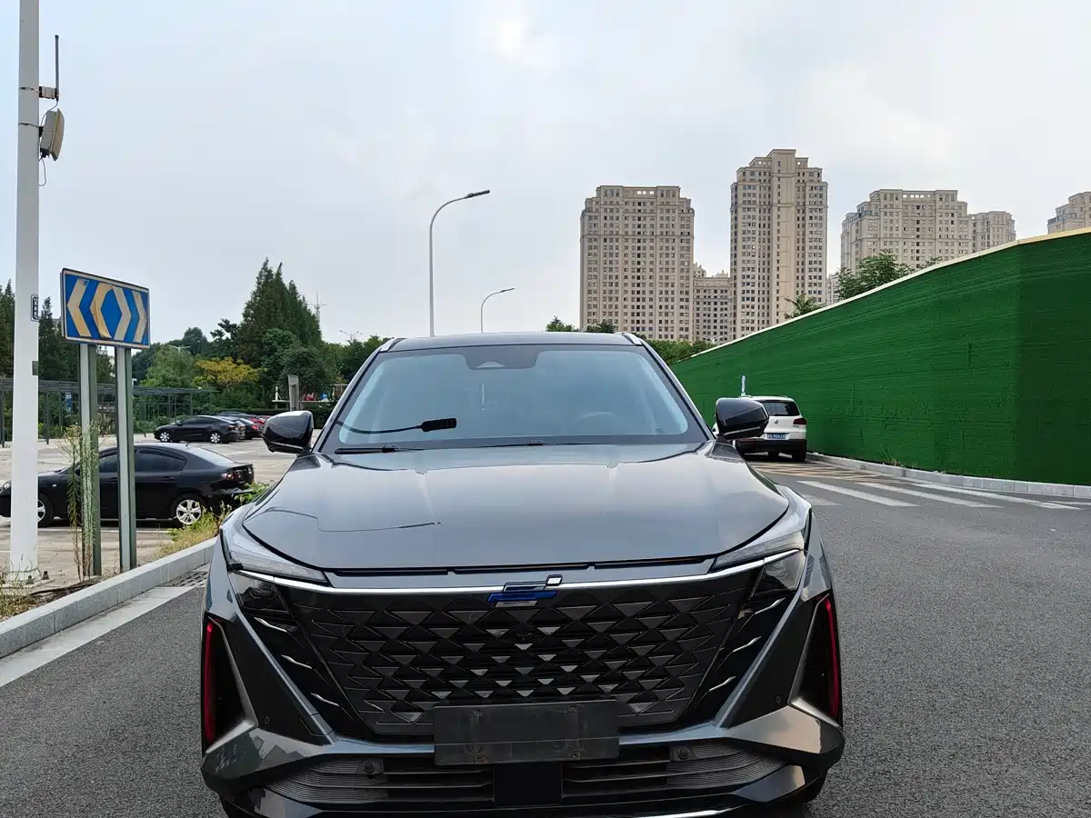 Фото 2 - Changan Oshan Z6
