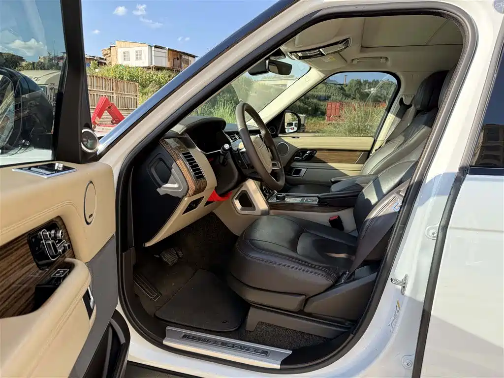 Land Rover Range Rover 2019 3.0 SC V6 Heritage Extended Edition фото 7