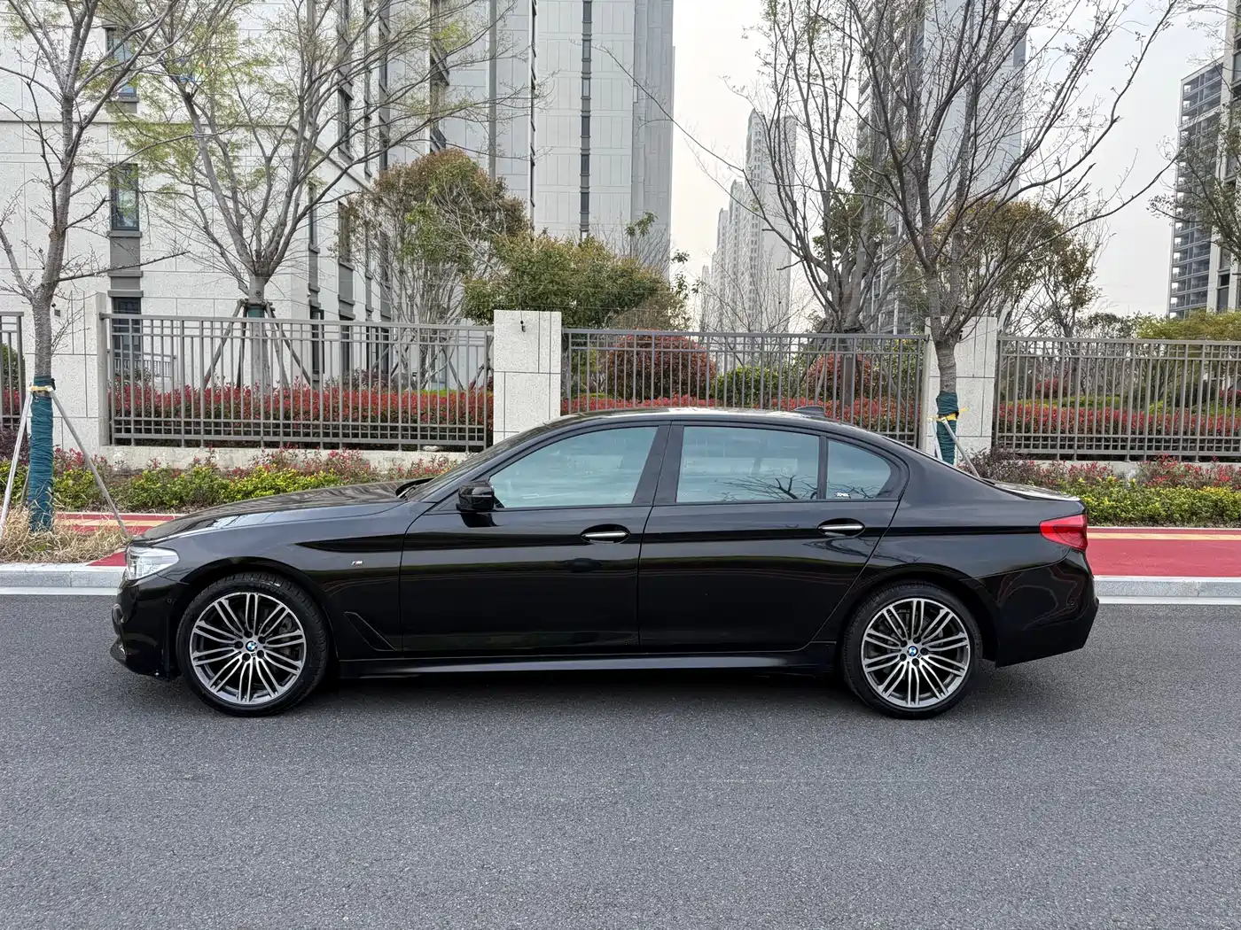 BMW 5 Series 2018 Facelift 530Li Leading M Sport Package фото 2