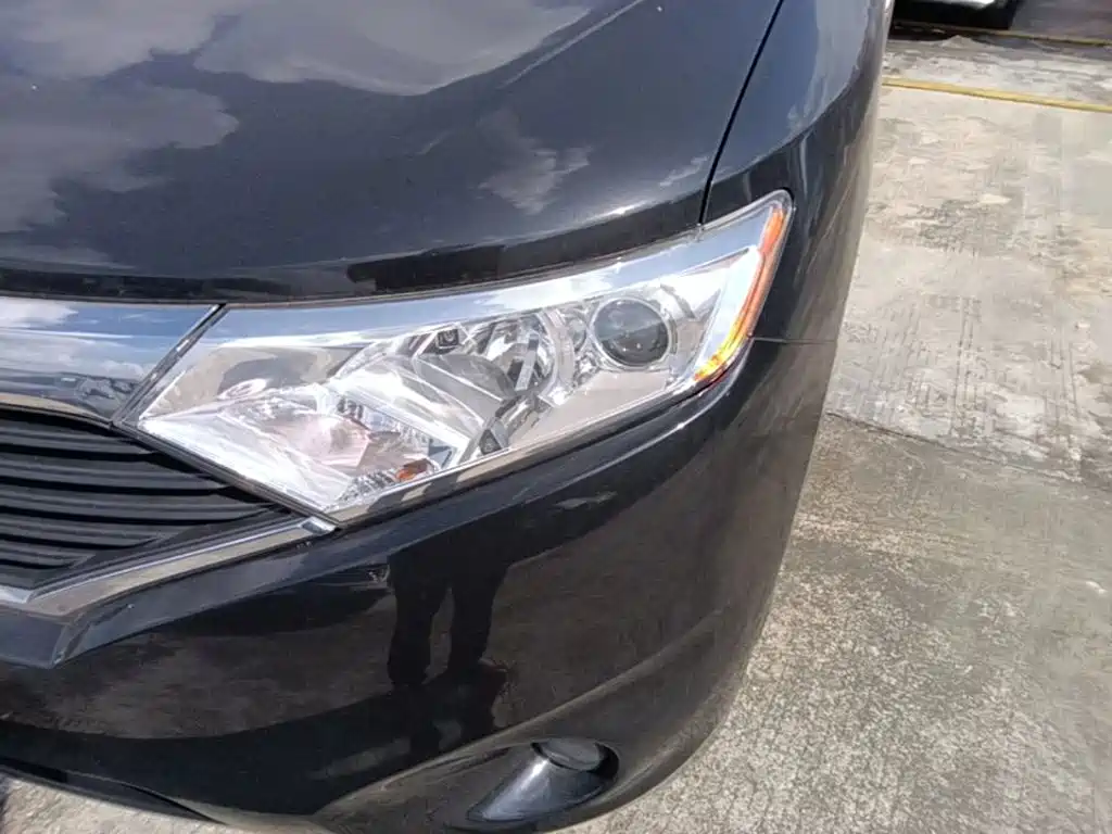 Фото 24 - Nissan Quest