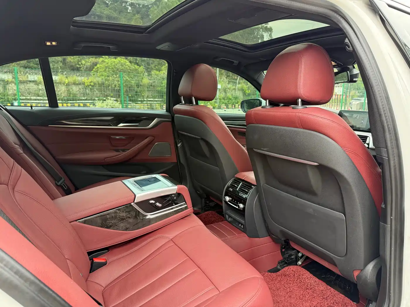 BMW 5 Series 2020 530Li Exclusive M Sport Package фото 8