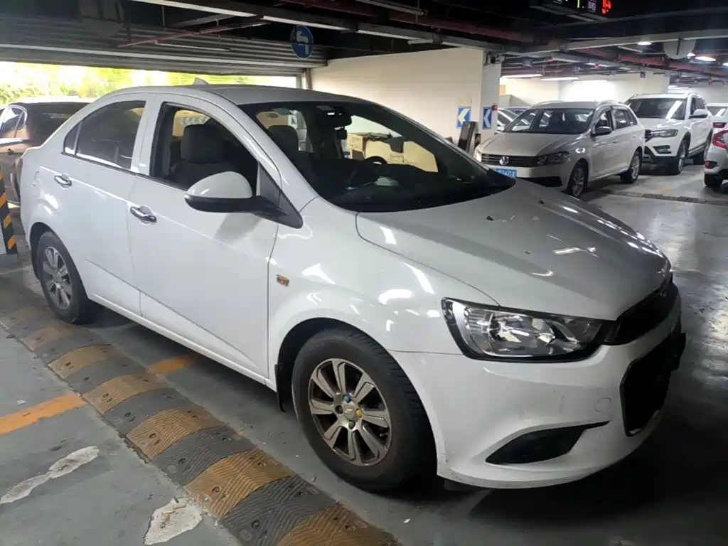 Chevrolet Aveo 2015 2014 Sedan 1.4SL MT Comfort Edition