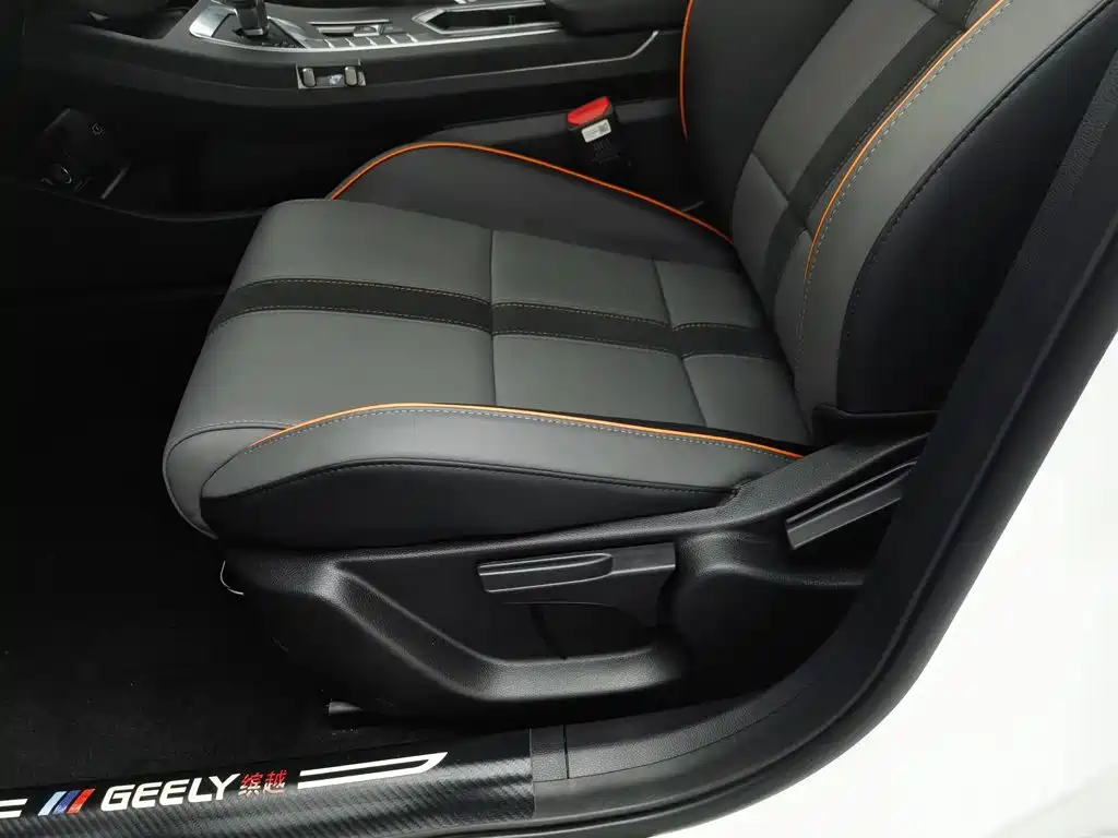 Geely Coolray 2025 2024 1.5T DCT Soaring Dragon Edition