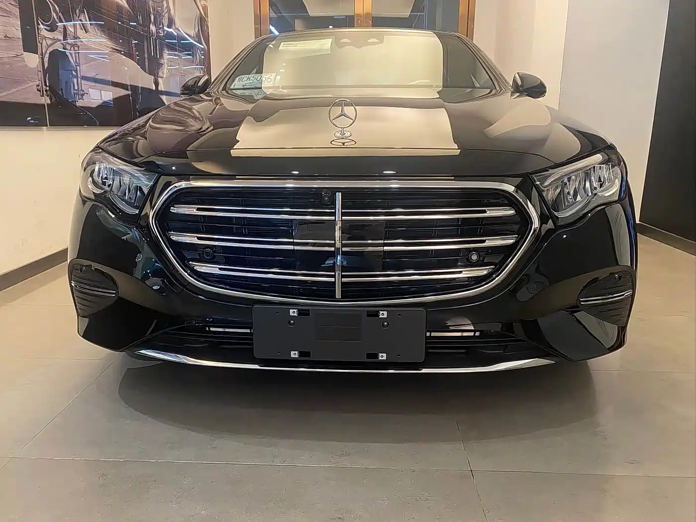 Mercedes-Benz E-Class 2026 E 300 L Luxury фото 2