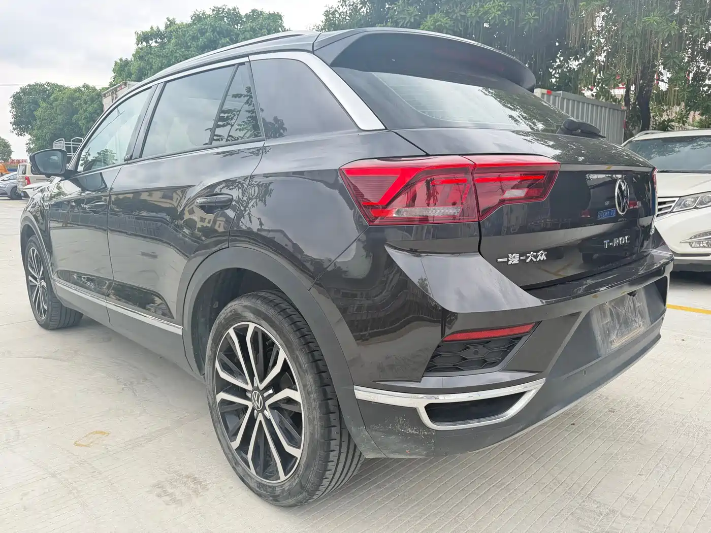 VOLKSWAGEN T-ROC EXPLORING SONGS