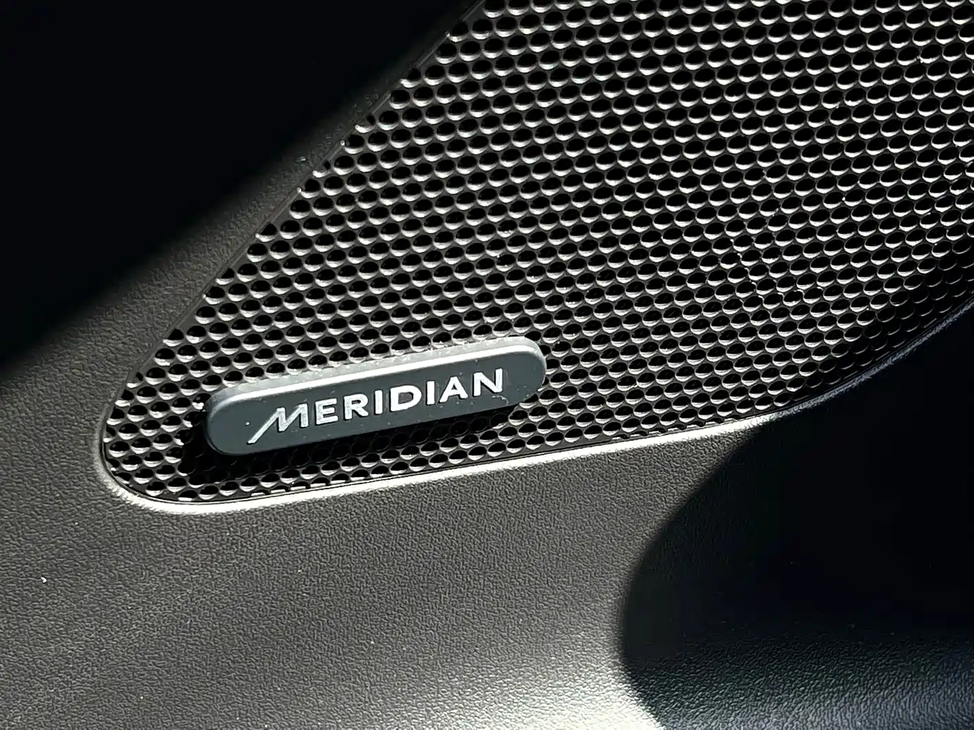 Фото 15 - Jaguar F-PACE