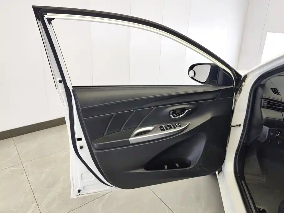 Toyota YARiS L Zhi Xiang 2018 2017 1.5G CVT Dynamic Sunroof Edition