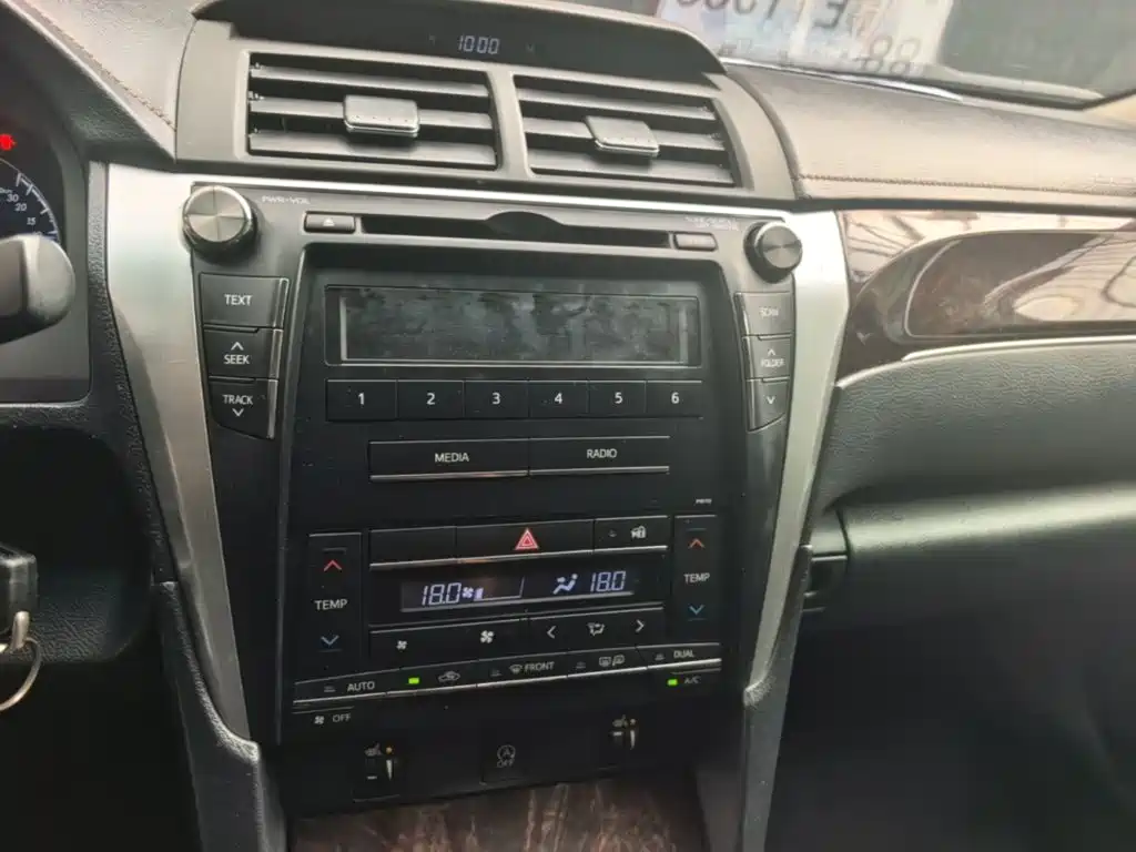 Toyota Camry 2017 2016 2.0G 10th Anniversary Leading Edition