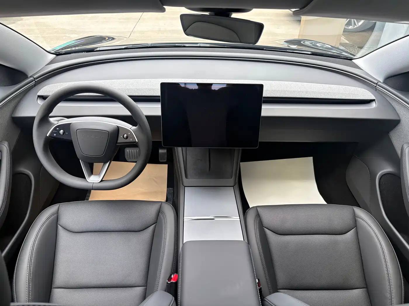 Tesla Model 3 2026 2025 Model Year Facelift Rear-Wheel Drive