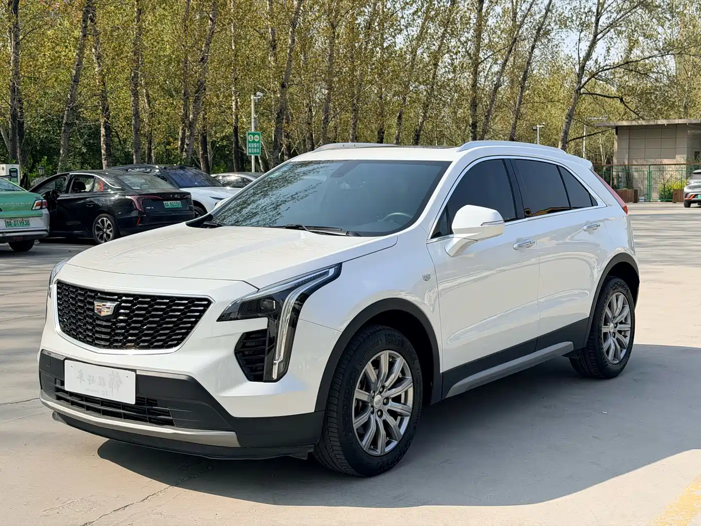 Cadillac XT4 2018 28T FWD Leading Edition