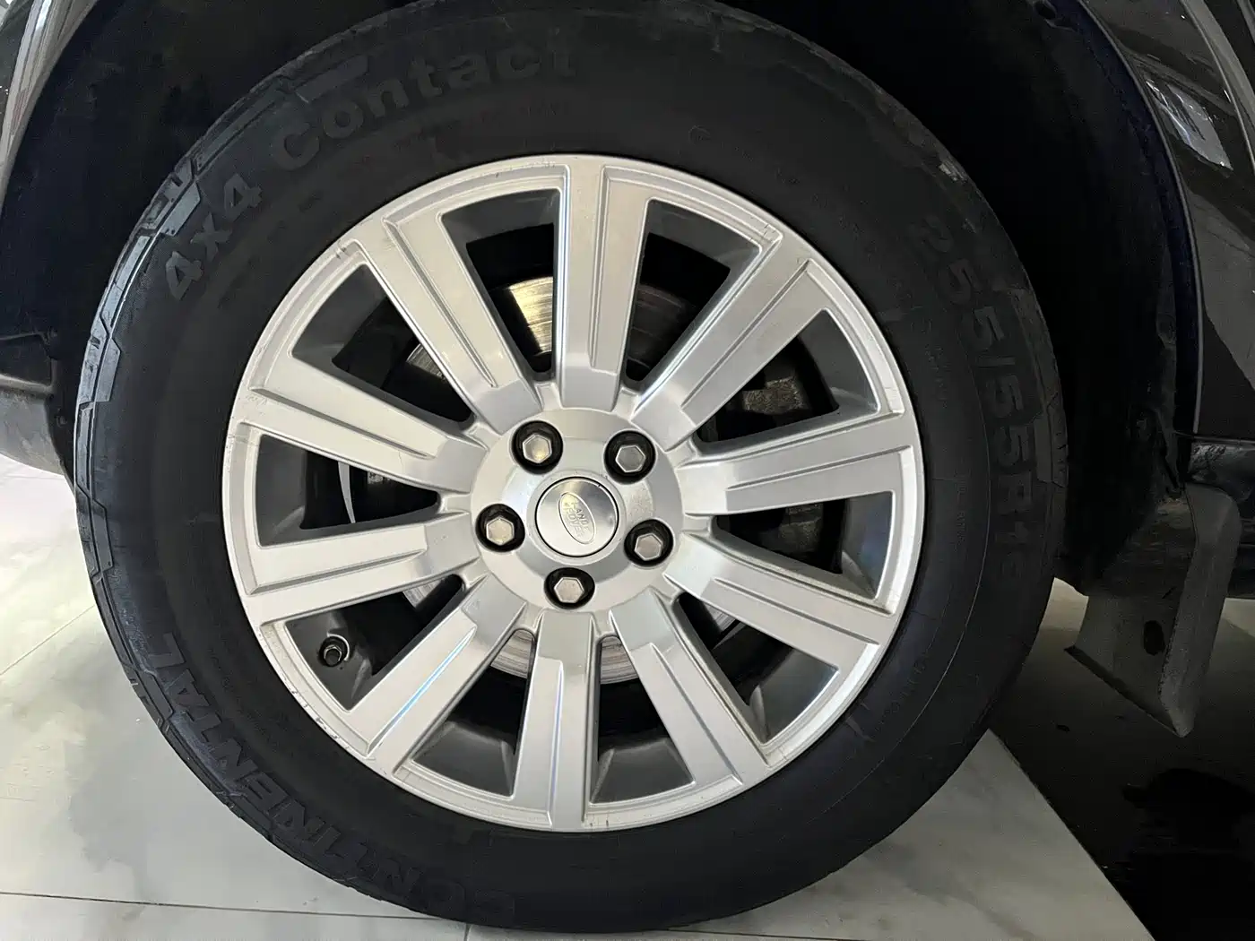 Land Rover Discovery 2015 3.0 SC V6 SE фото 10