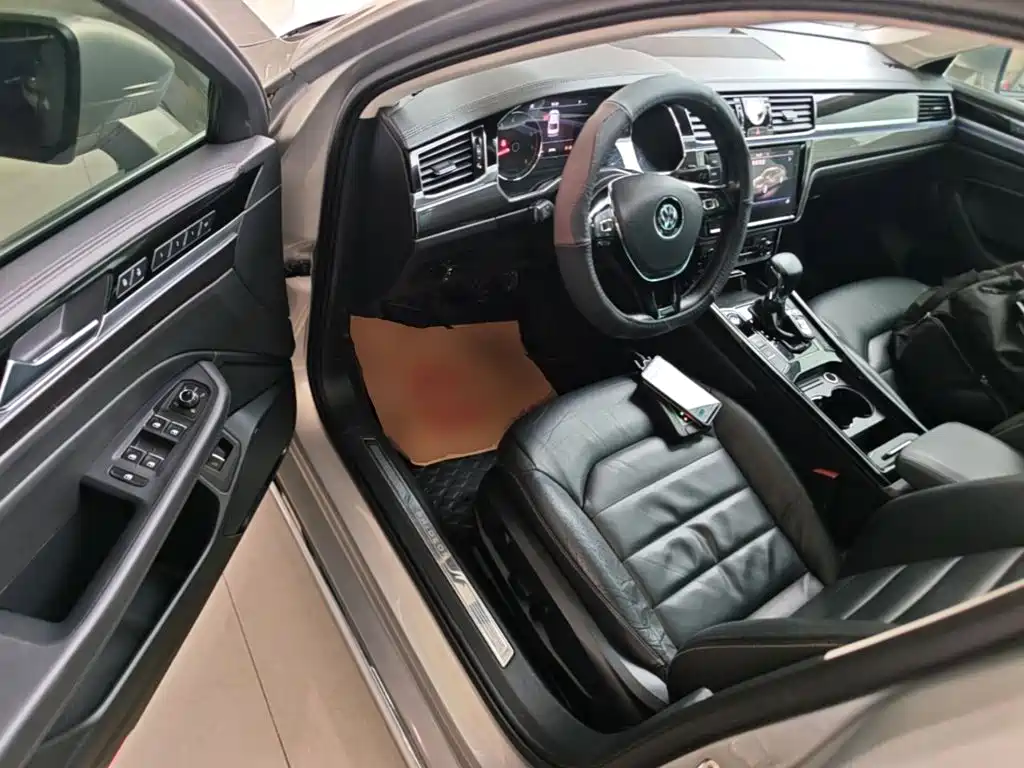 Volkswagen Phideon 2018 2018 Facelift 380TSI FWD Business