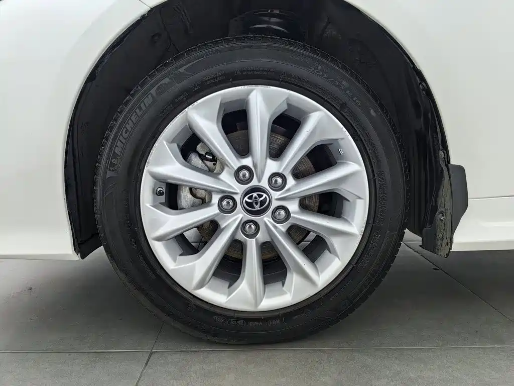 Photo 17 - Toyota Corolla