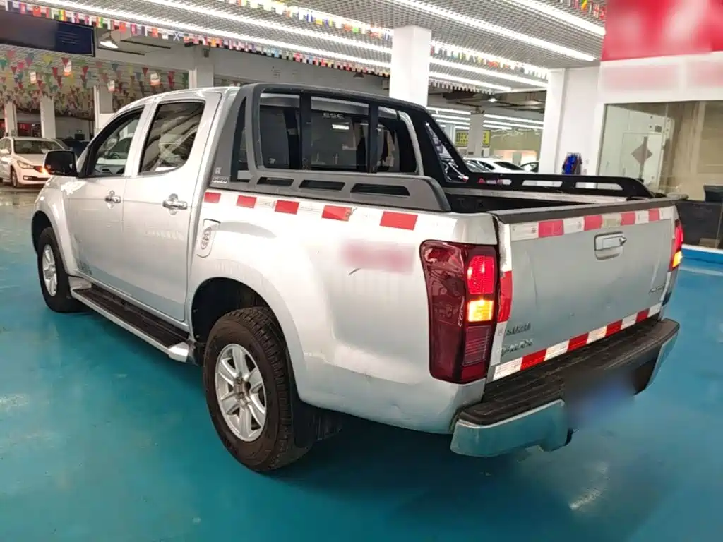 Isuzu D-MAX 2016 2015 2.5T 4WD Automatic Super Luxury 4JK1