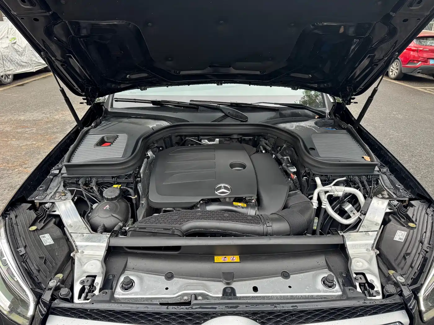 MERCEDES-BENZ GLC
