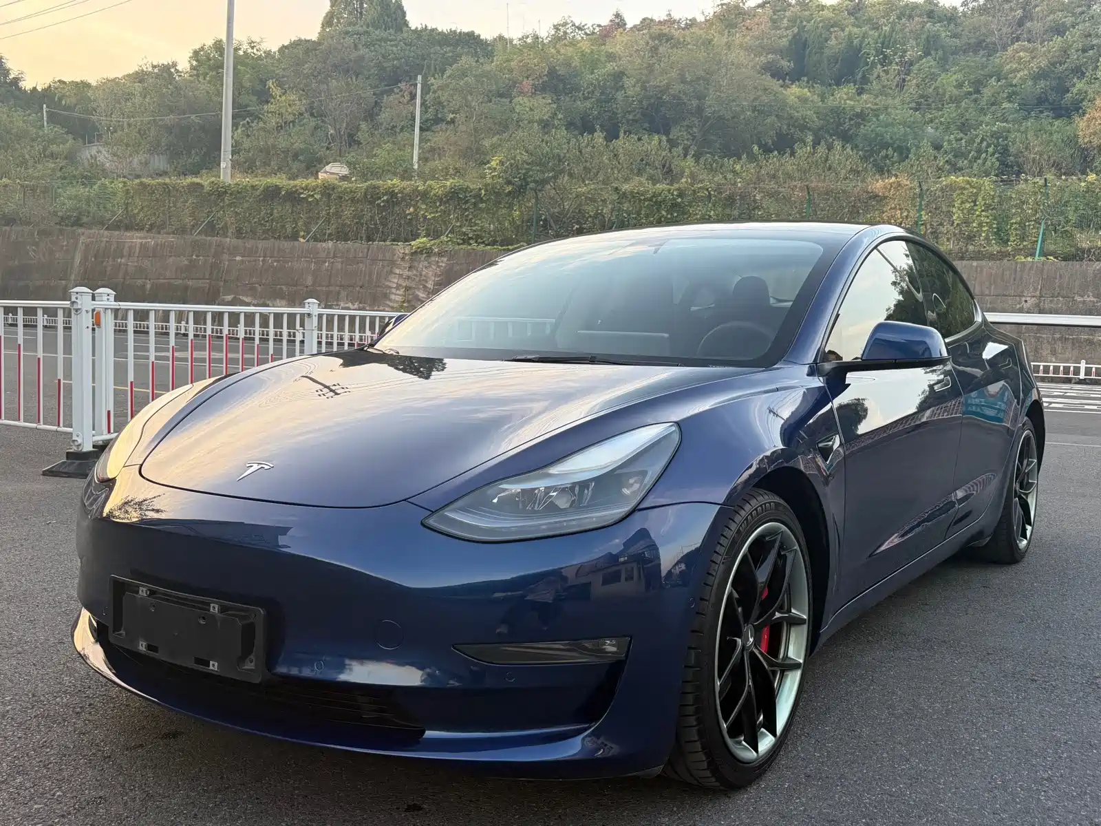 Фото 1 - Tesla Model 3
