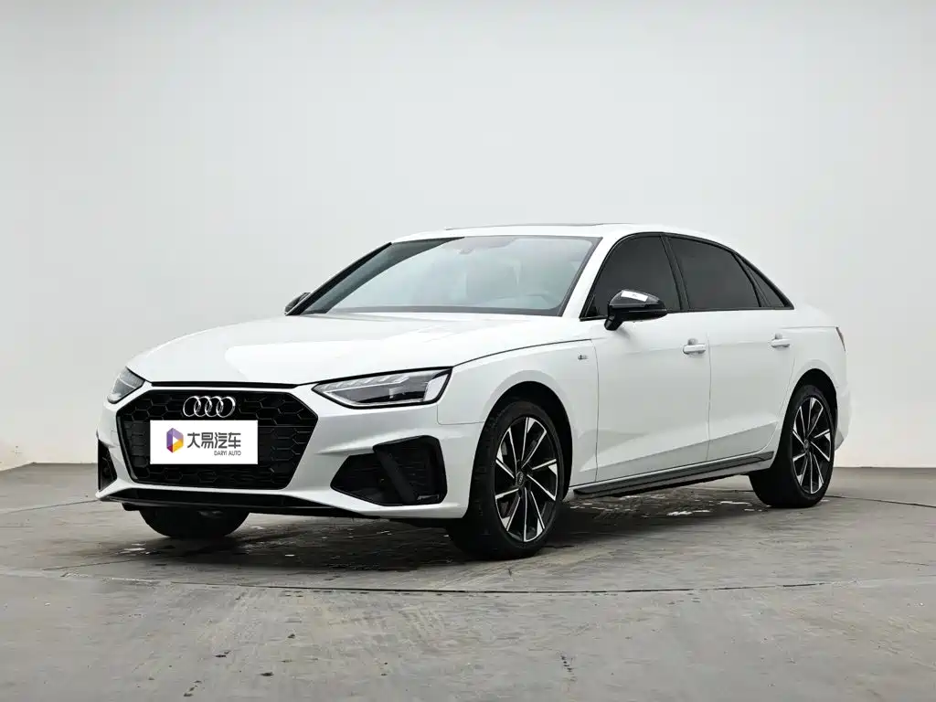 Photo 1 - Audi A4L