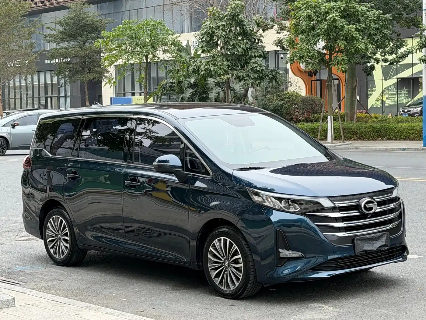 GAC Trumpchi Trumpchi M6 2021 270T DCT Premium Edition (7-seater) фото 3