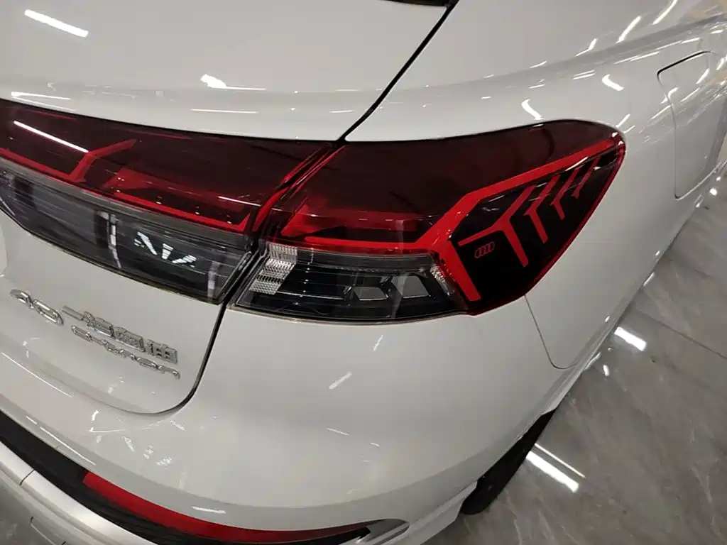 Audi Q4 e-tron 2025 2024 40 e-tron Creation Edition