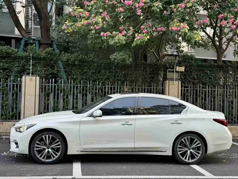 Infiniti Q50L 2022 2.0T Leisure Edition фото 4