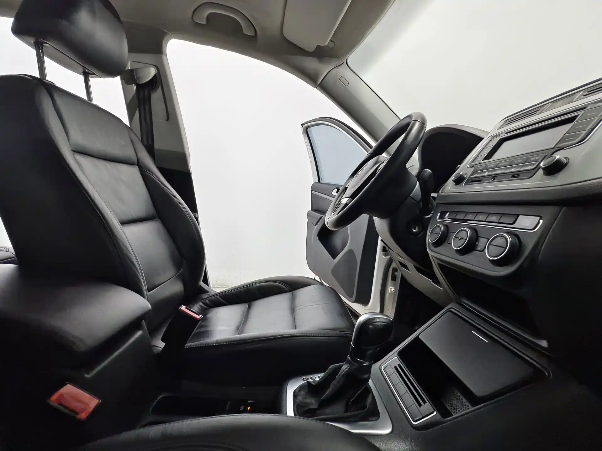 Photo 13 - Volkswagen Tiguan
