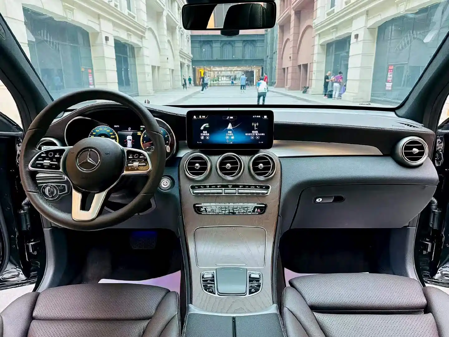Фото 6 - Mercedes-Benz GLC