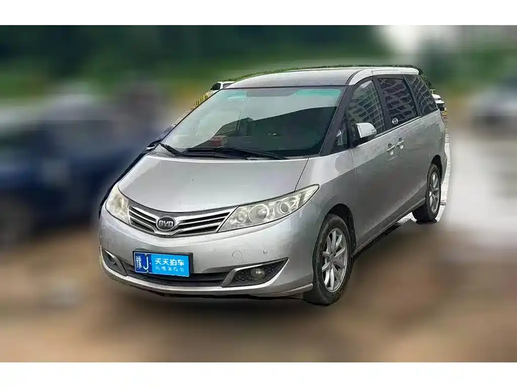 BYD M6 2015 2013 2.4L Manual Luxury
