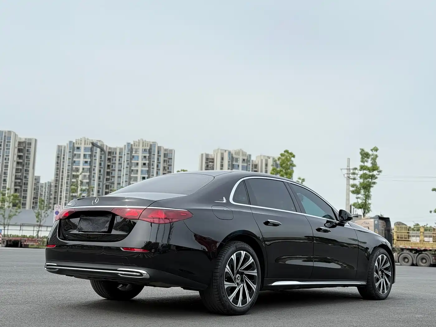 Mercedes-Benz E-Class 2025 E 300 L Luxury фото 7