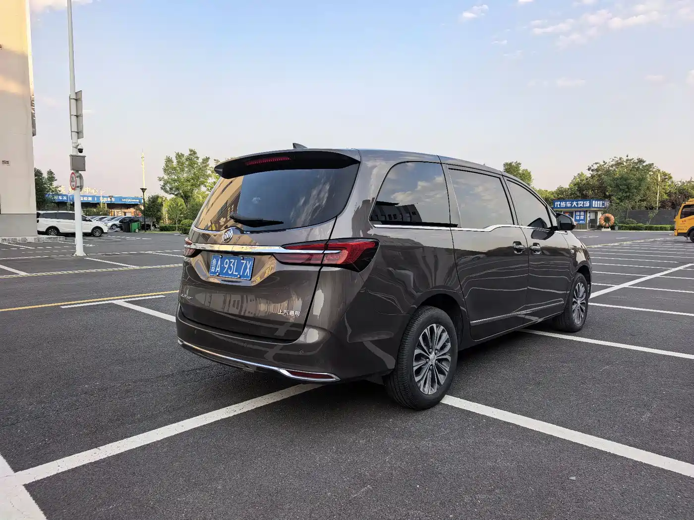 BUICK GL8