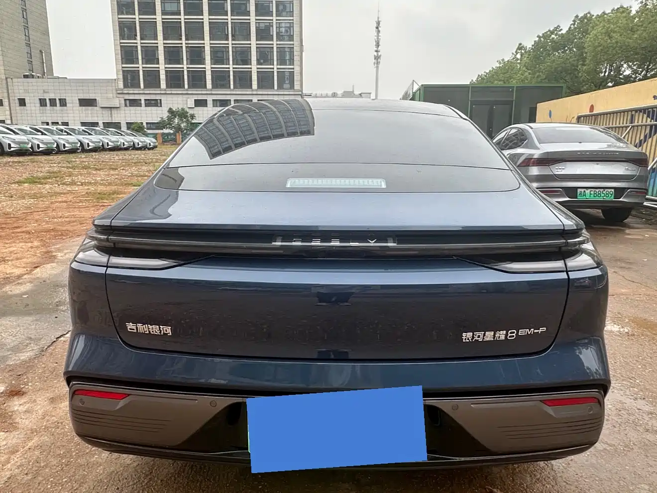 Geely Galaxy Galaxy Xingyao 8 2025 130km EM-i Premium Edition фото 6