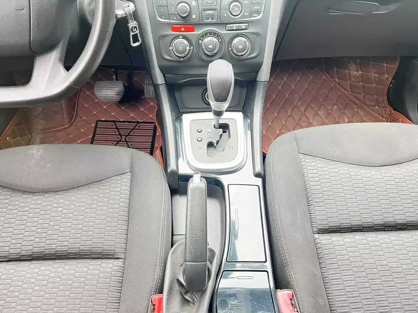 Citroën C4L 2013 2013 1.8L Automatic Dynamic Edition