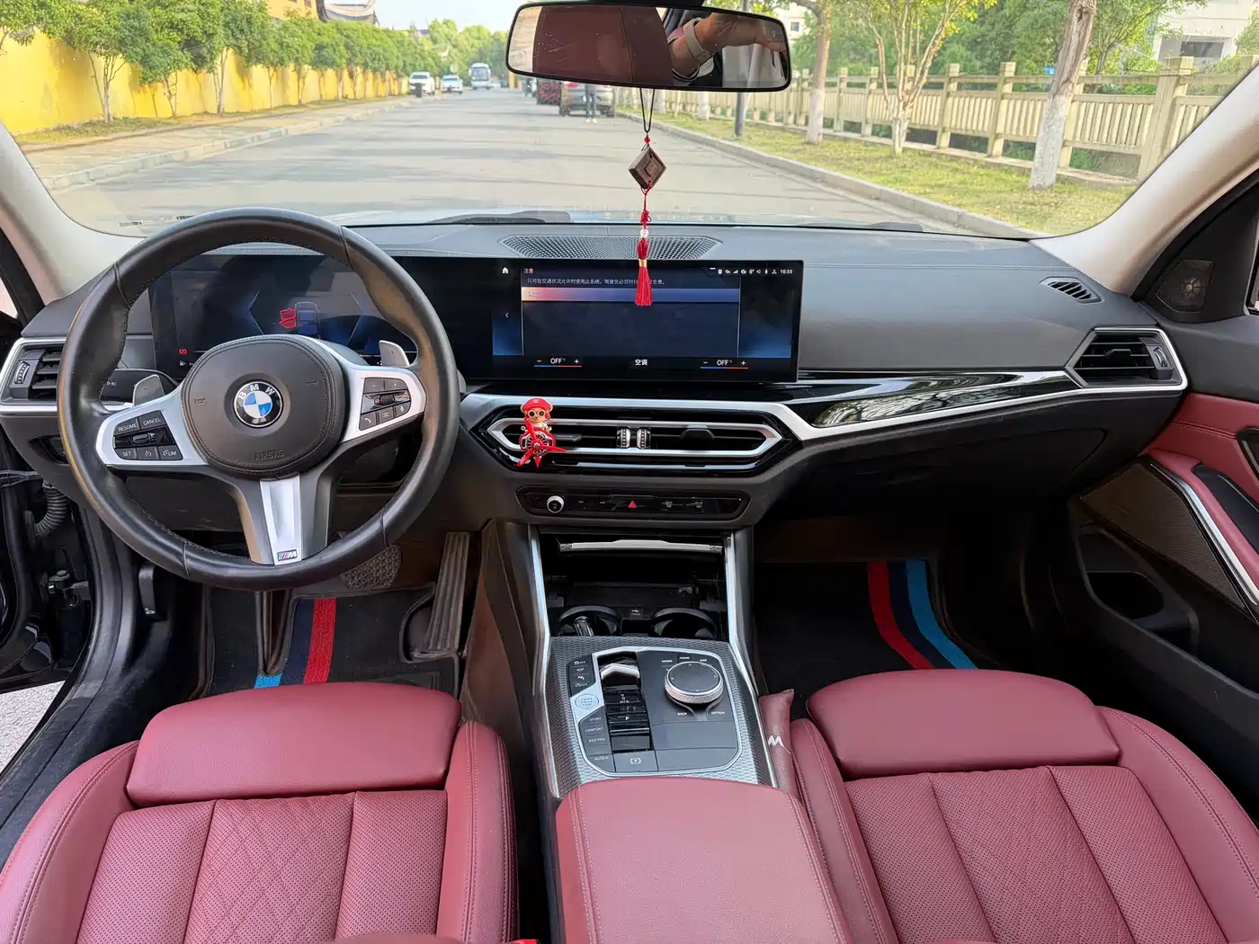 BMW 3 Series 2023 325Li M Sport Black Night Package фото 9