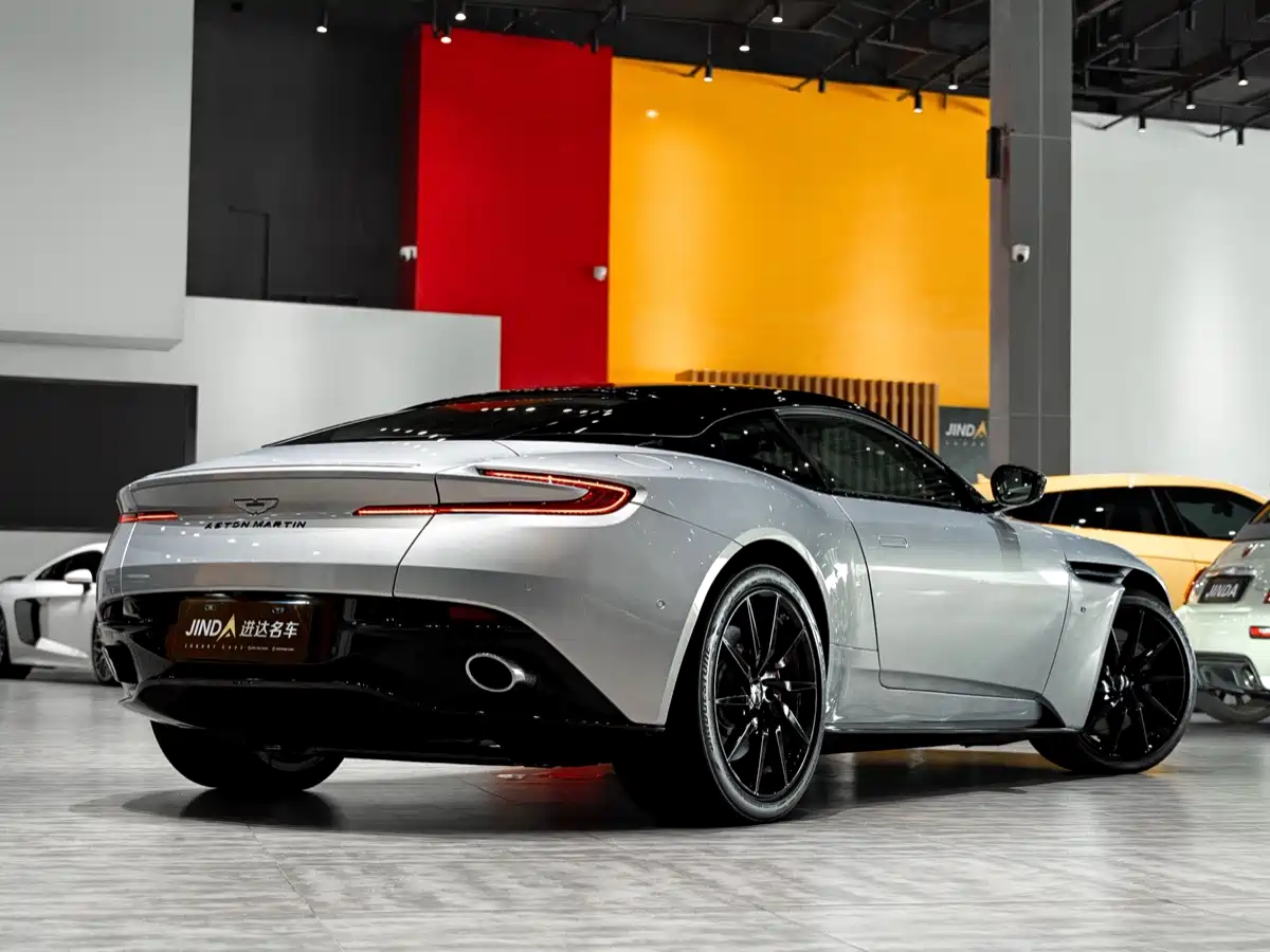 Aston Martin DB11 2017 2016 5.2T Launch Edition