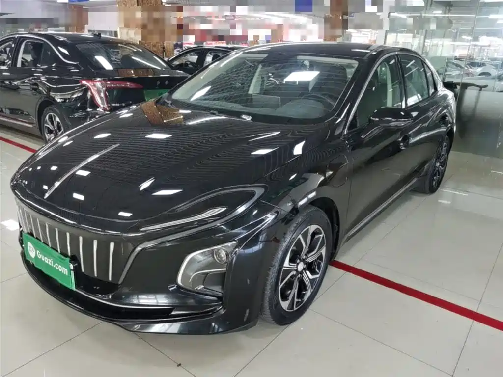 Hongqi E-QM5 2023 Facelift Basic Travel Edition фото 2