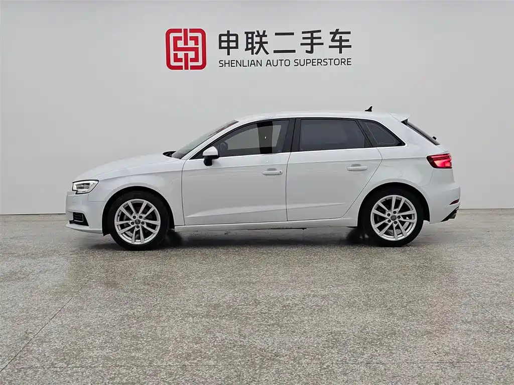 Audi A3 2019 Sportback 35 TFSI Progressive China VI фото 4