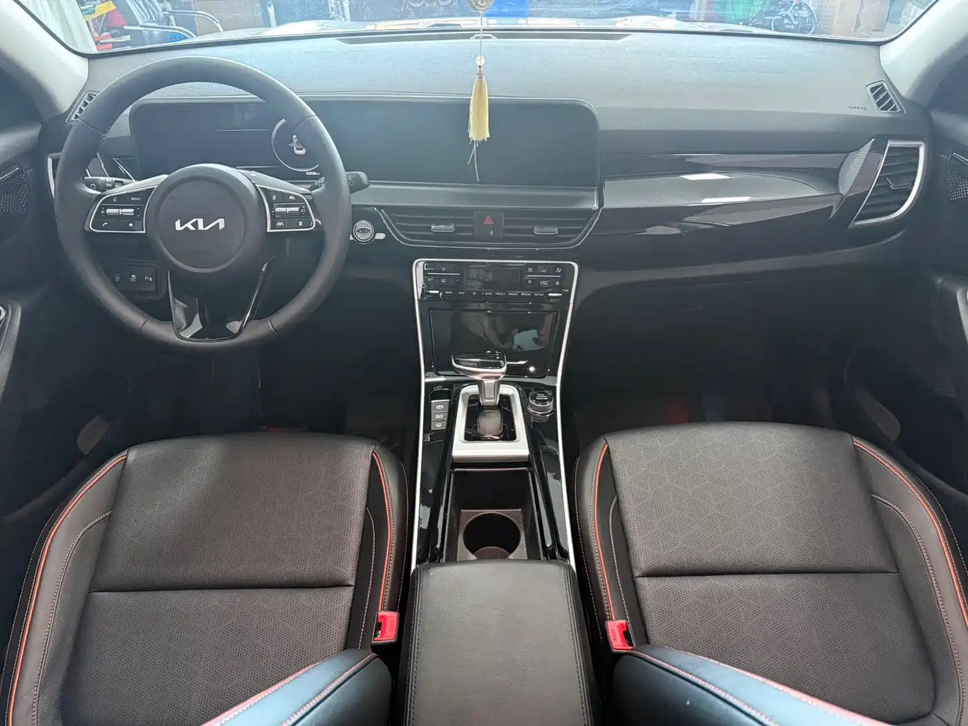 Kia Seltos 2023 1.5L CVT Premium Edition фото 9