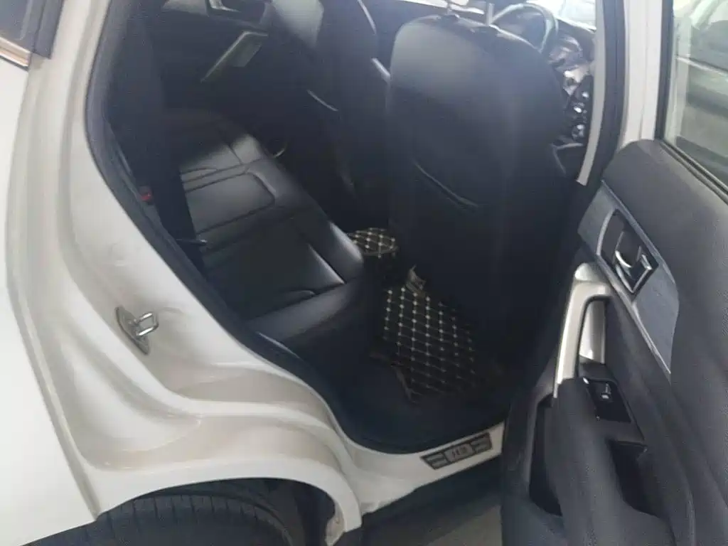 Фото 11 - Haval H2