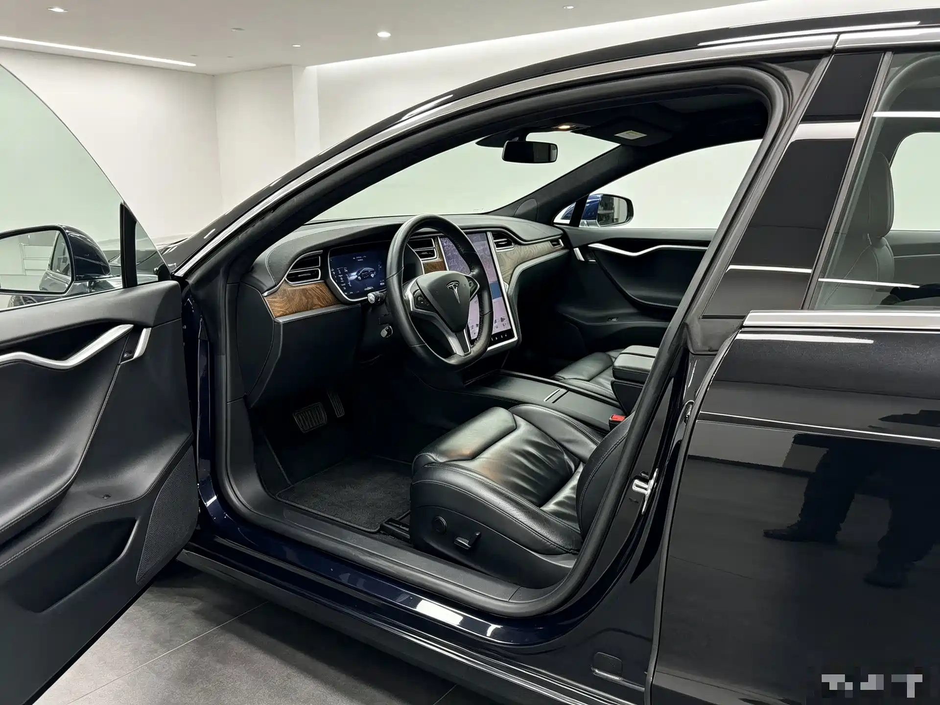 Фото 6 - Tesla Model S