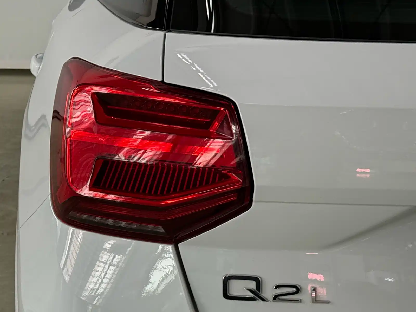 Фото 11 - Audi Q2L
