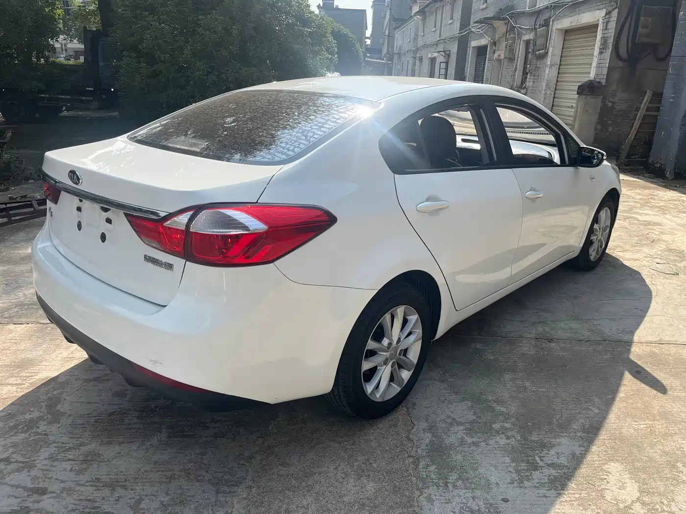 Photo 5 - Kia K3