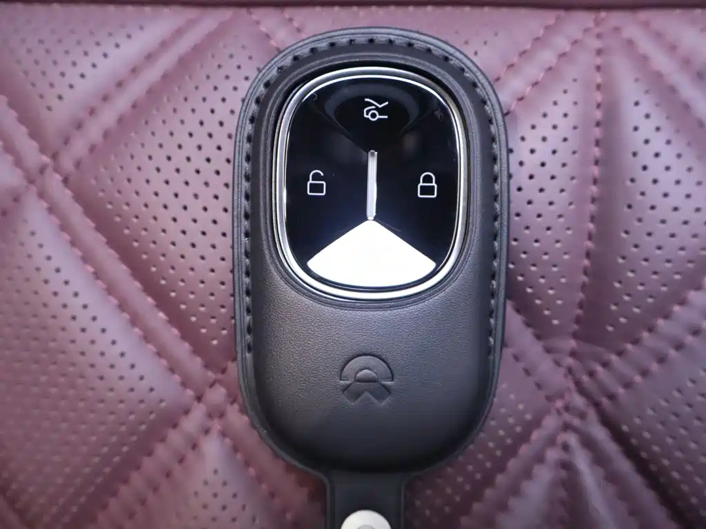 NIO ES8 2026 2025 Model 6-Seat Executive Luxury Edition
