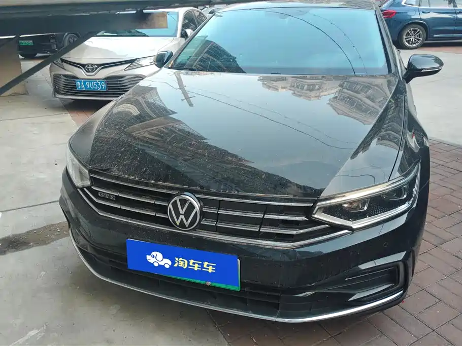 VOLKSWAGEN MAGOTAN GTE PLUG IN HYBRID